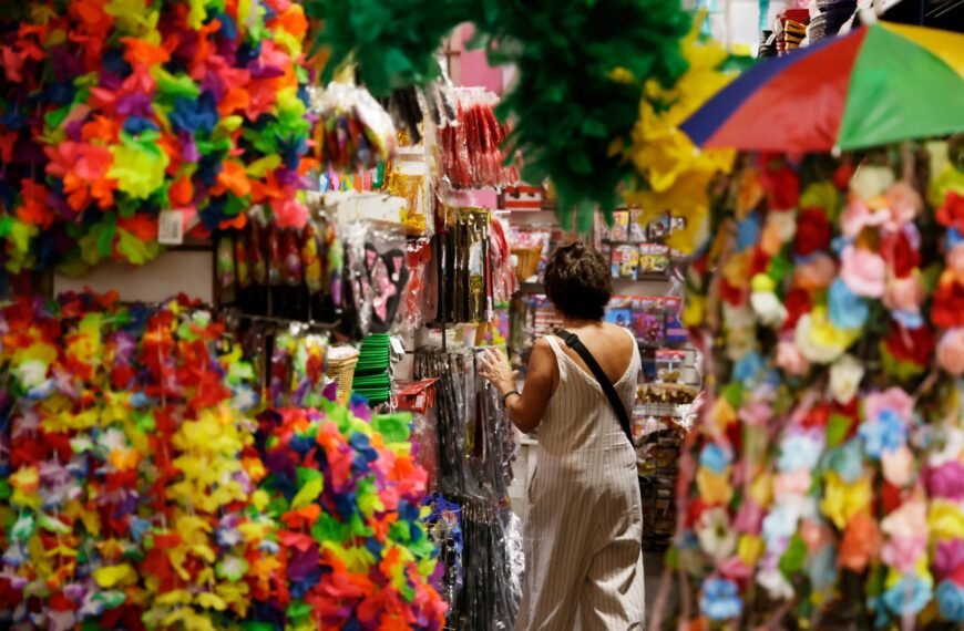 Comércio do DF projeta salto de otimismo para o Carnaval 2026