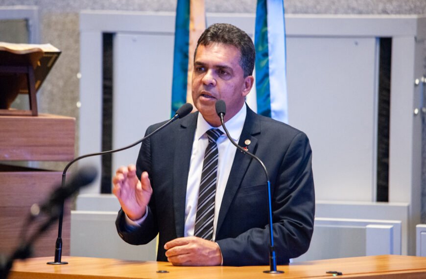 Tarifa zero para estudantes avança na CLDF