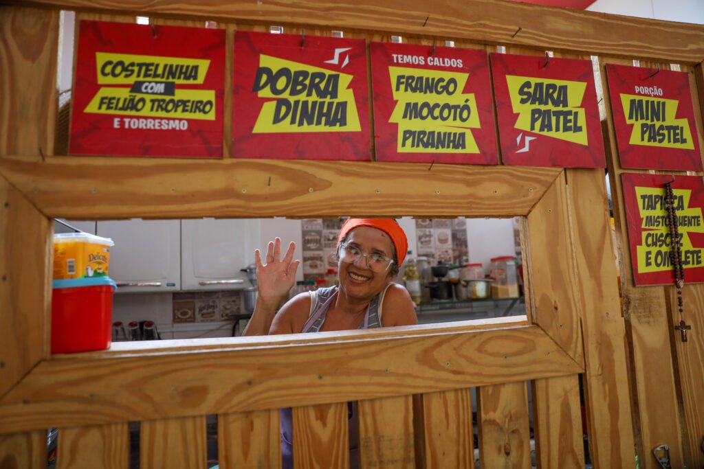 Amelly Amorim, feirante: "A estrutura do Riacho Fundo II é muito bonita, os banheiros são bons, é arejada, iluminada e é um ponto turístico da cidade"
