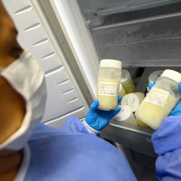 Proteção em cada gota: saiba como é feita a pasteurização do leite materno