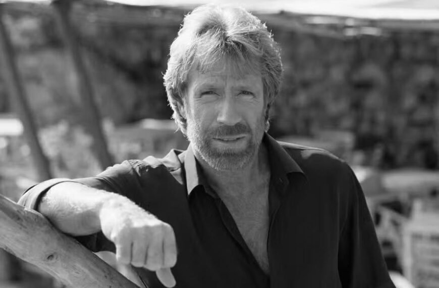 Morre Chuck Norris, ícone dos filmes de ação e das artes marciais, aos 86 anos