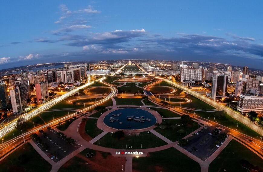 Brasília completa 66 anos com festa pública e com eventos urbanos