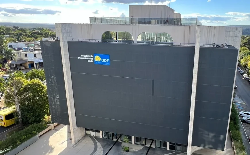 Sedes-DF publica edital de concurso com 4,7 mil vagas e salários de até R$ 6 mil