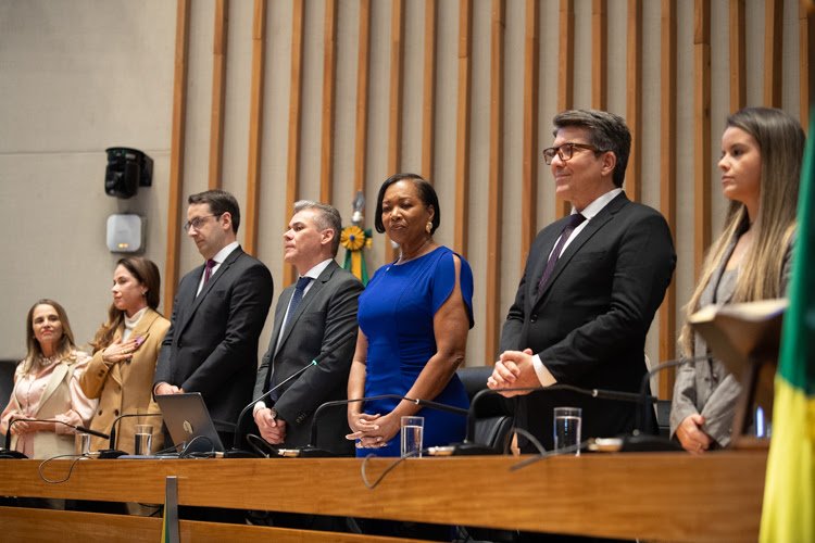 CLDF homenageia profissionais da comunicação e reforça importância da imprensa para a democracia