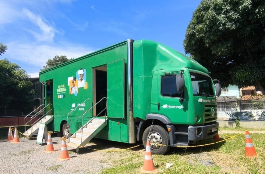 Férias no Zoo: caminhão interativo da Neoenergia ensina crianças a economizar energia de forma divertida
