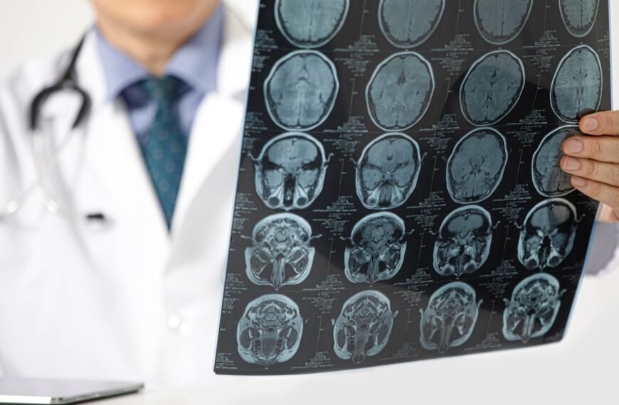 Aberta seleção para neurologia, psiquiatria e oftalmologia com salários de até R$ 16 mil 